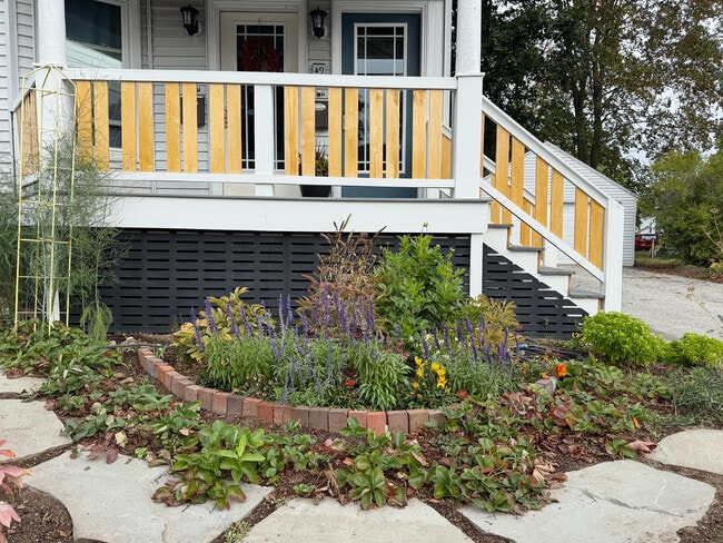 Building Photo - 49 Chapel St