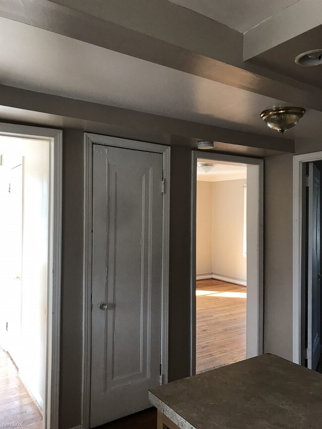 Building Photo - 210 Old Orchard Pl