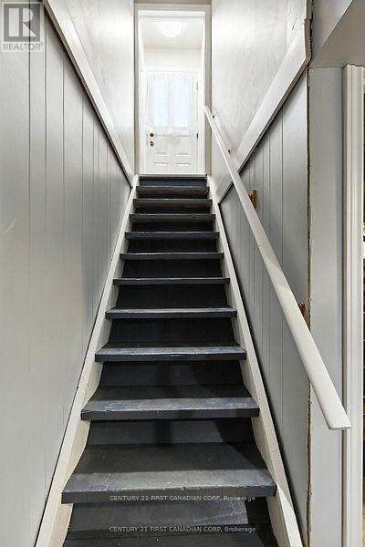 Photo du bâtiment - 330 Glenrose Dr