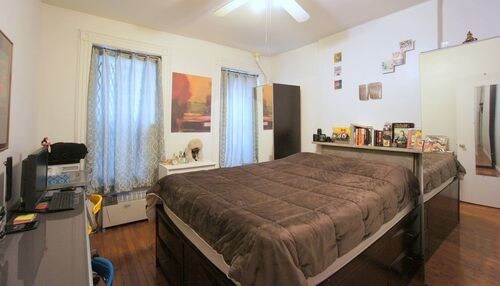 Building Photo - 404 W 45th St