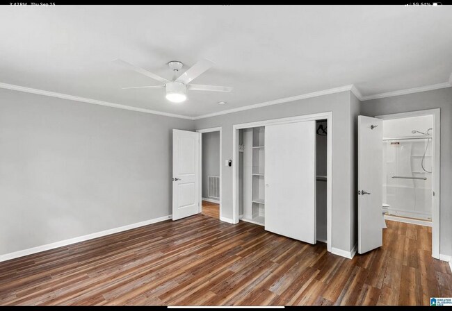 Foto del edificio - 3120 Whispering Pines Cir