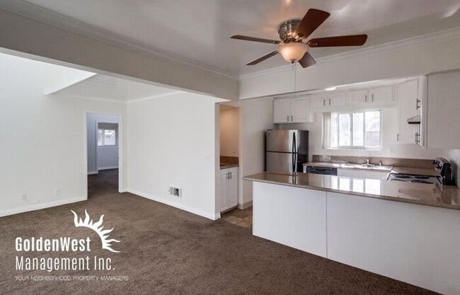 Building Photo - 363 Playa Del Sur St