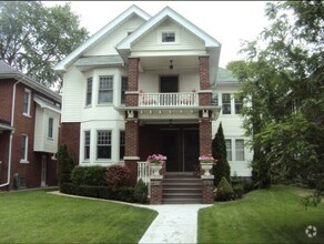 Building Photo - 1022 Victoria Av