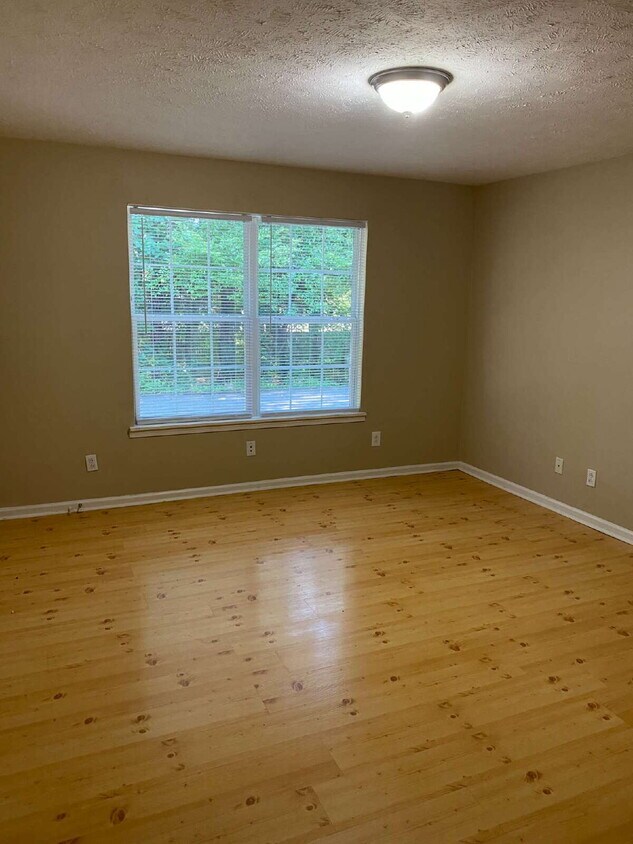 Foto principal - 3854 Northeast Dr
