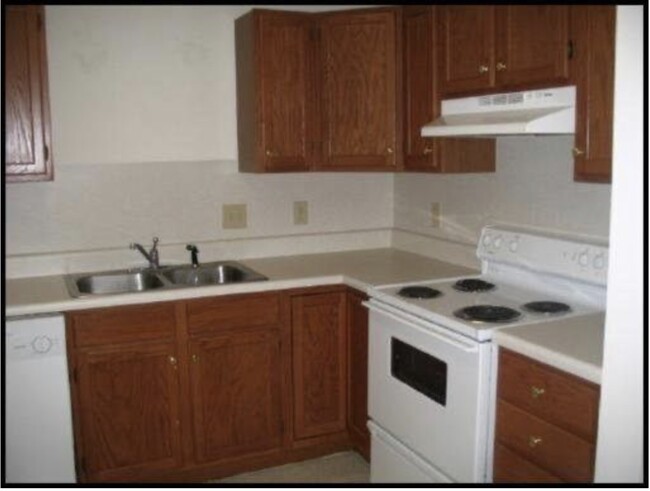 Building Photo - 2901 Colt Dr