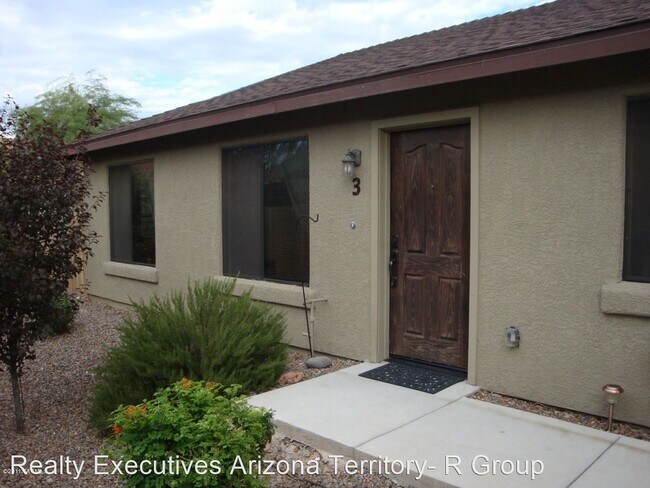 Building Photo - 2515 S Pantano Pkwy