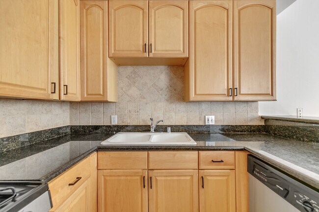 Foto del edificio - 4034 Redwood Ave