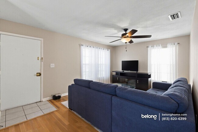 Building Photo - 4401 Ridgeline Cir