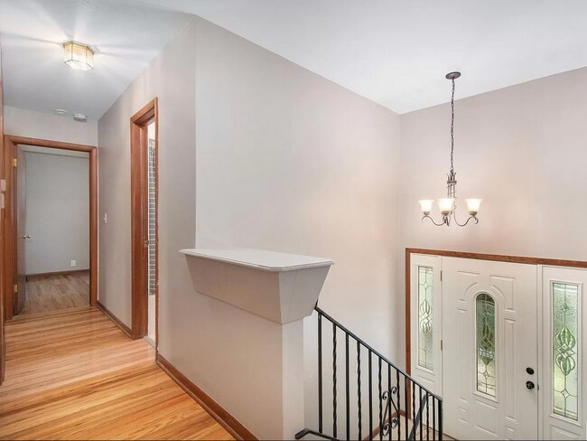 Building Photo - Close To Interstate & 4th Non-Conforming B...