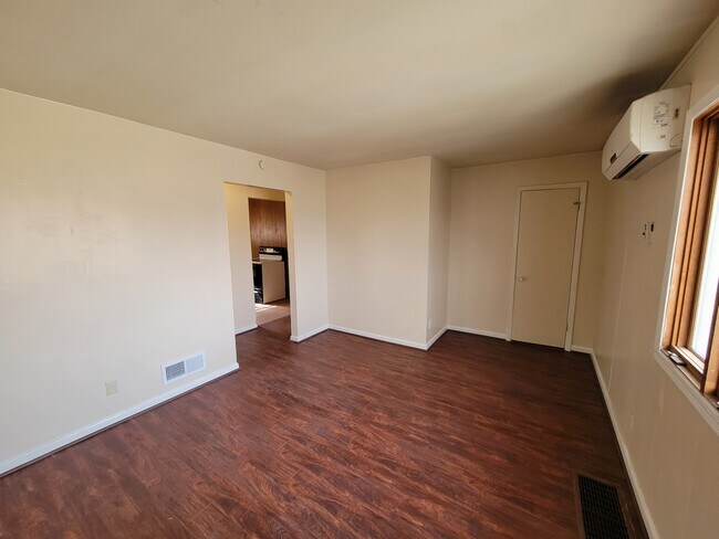 Building Photo - 1127 Tenny Ave