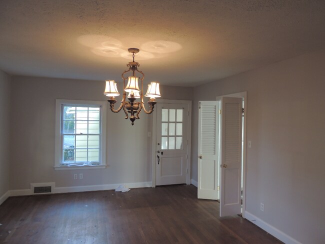Building Photo - 4508 Taylorsville Rd