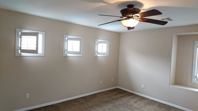 Building Photo - 11224 Vine Creek Pl