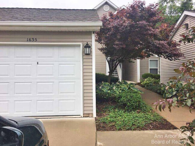 Foto del edificio - 1635 Weatherstone Dr