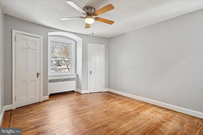 Building Photo - 3007 N Van Buren St