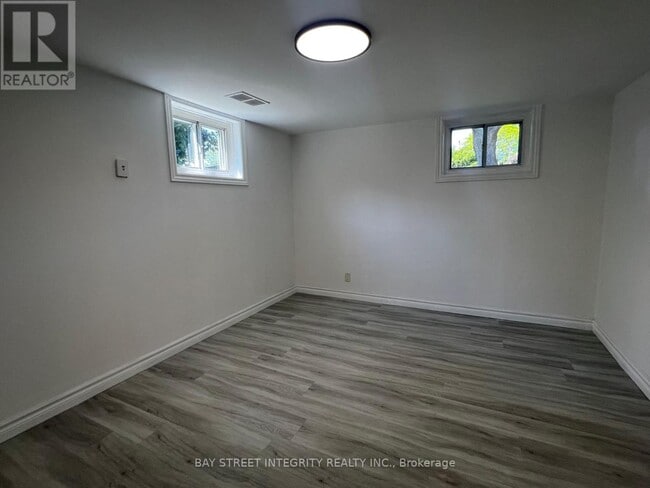 Building Photo - 1 Bauty Pl