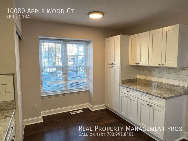 Building Photo - 10080 Apple Wood Ct