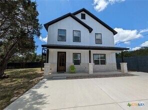 Building Photo - 360 Caveside Dr