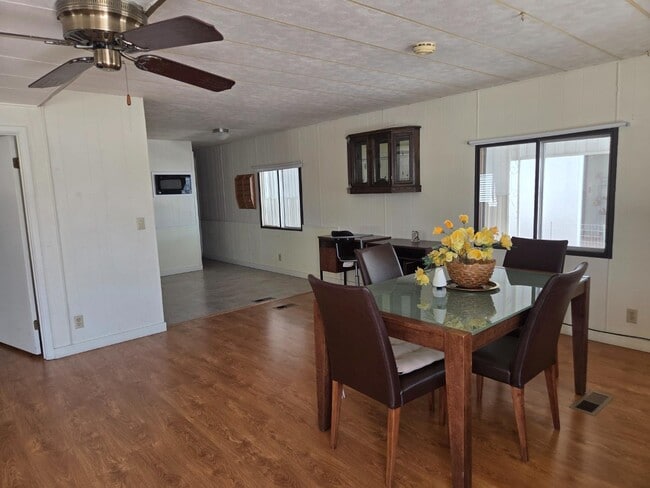 Foto del edificio - 2159 S Cottontail Ave