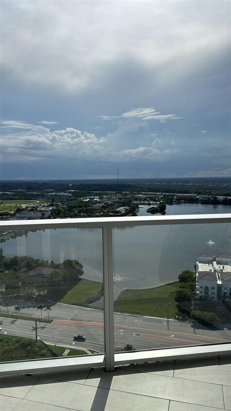 Foto principal - 2000 Metropica Wy