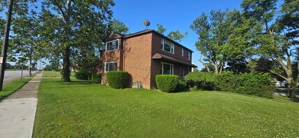 Building Photo - 3982 Meadowbrook Blvd