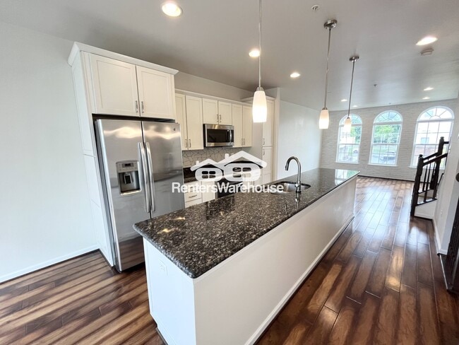 Building Photo - 12504 Rustic Rock Ln