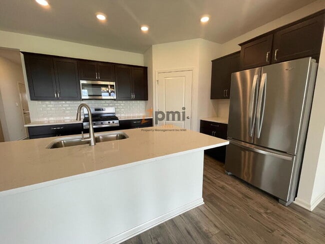 Building Photo - 7717 W 105th Pl