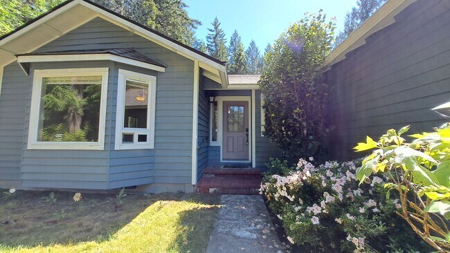 Foto del edificio - 3 Bedroom 2 Bath Home in Seabeck
