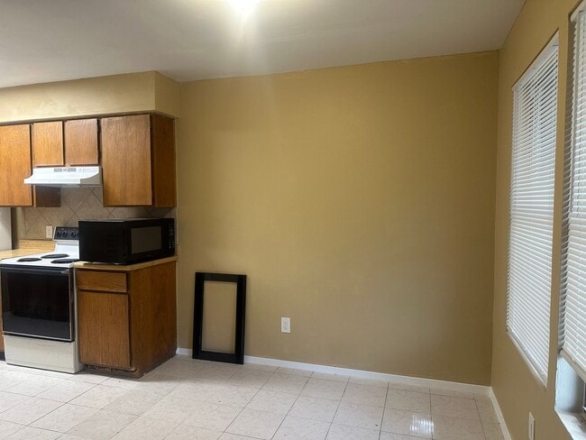 Building Photo - NEW IN MANAGEMENT - AVAILABLE NOW