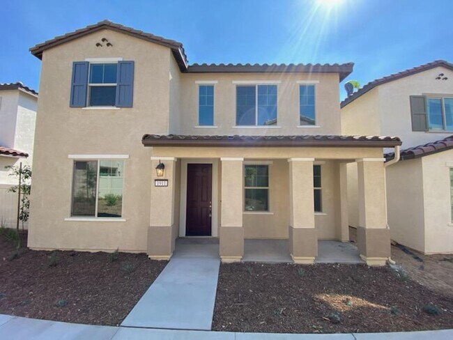 Building Photo - Great location in Colton!  Newer built, do...