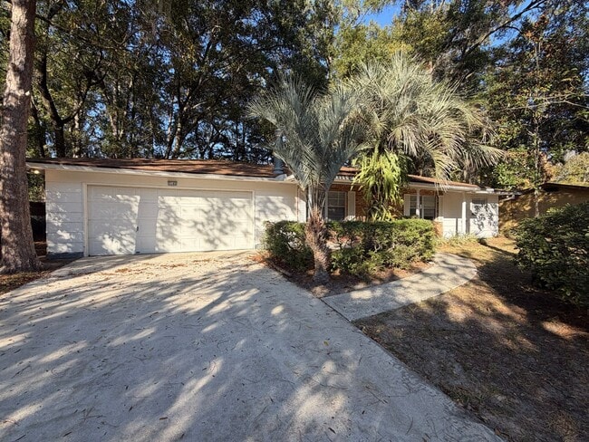 Building Photo - 3BR/2BA House in Northwood - available NOW!