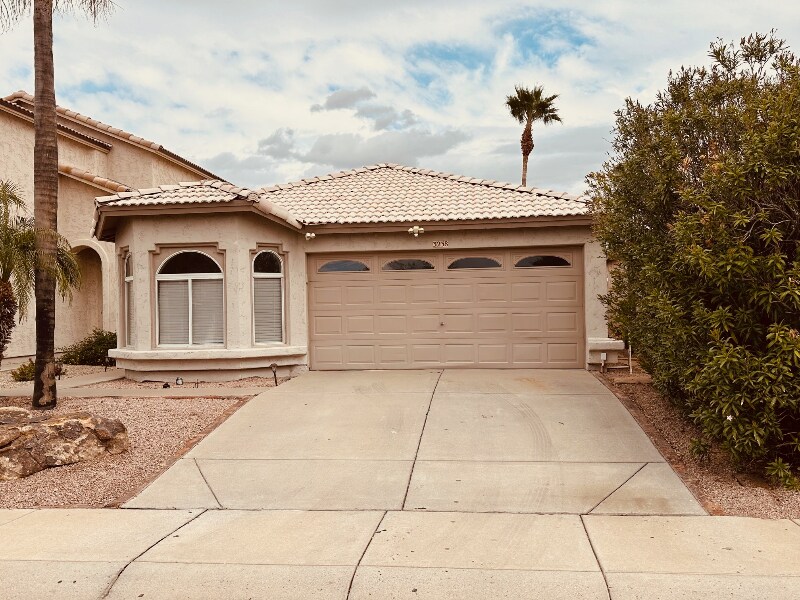 Primary Photo - 3238 E Kristal Way