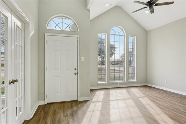 Building Photo - 1201 Cypress Dr