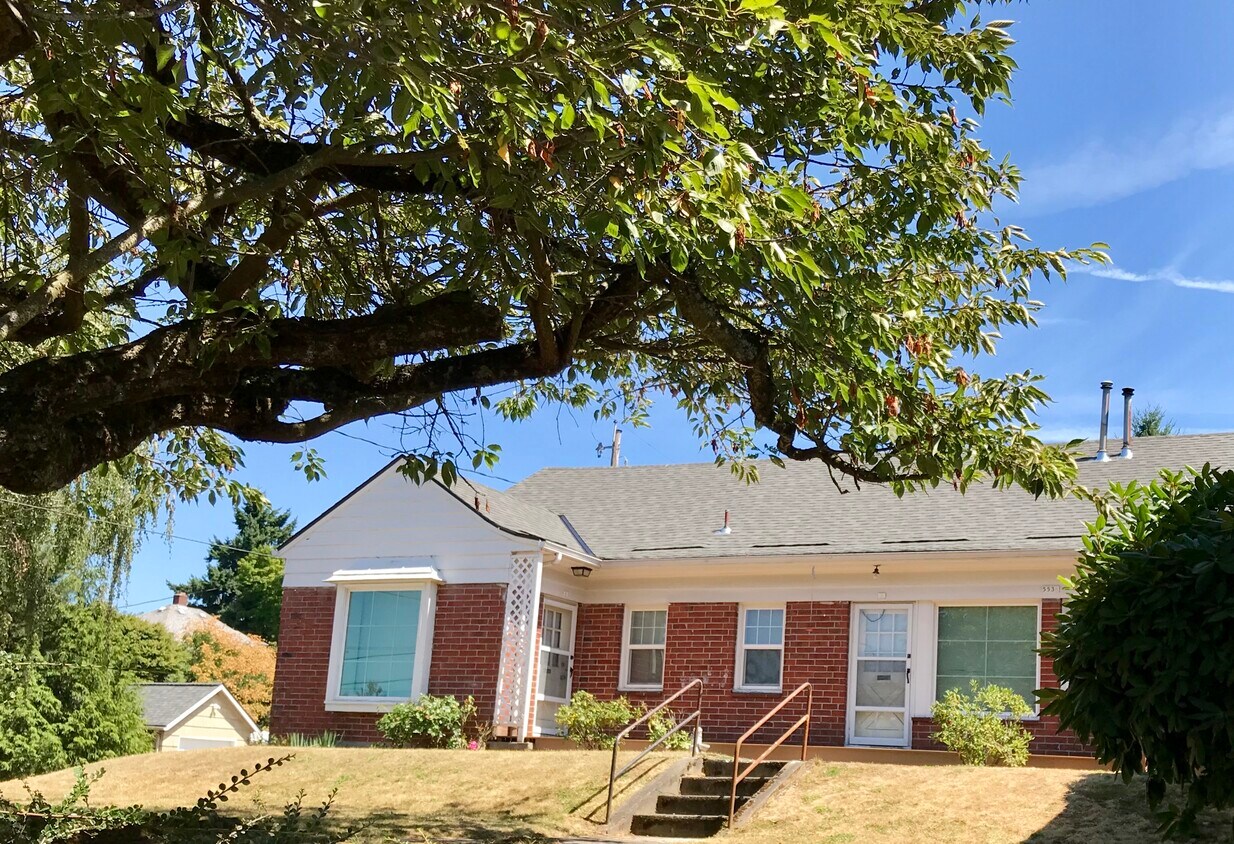 Foto del edificio - 5536 N Maryland Ave