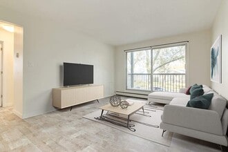 Building Photo - Sherwood Inn