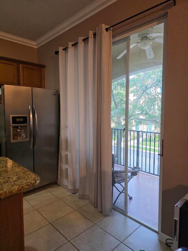Foto del edificio - 2866 S Oasis Dr
