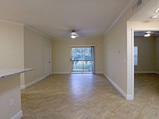 Building Photo - Royal Greens at Gateway Condo 11490-203