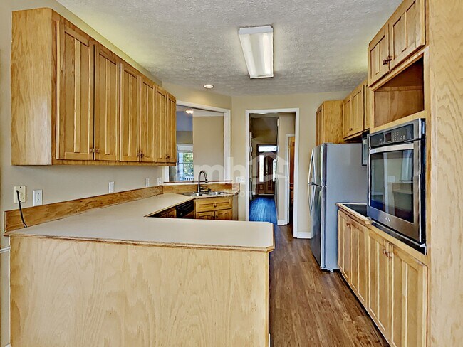 Building Photo - 430 Beth Dr