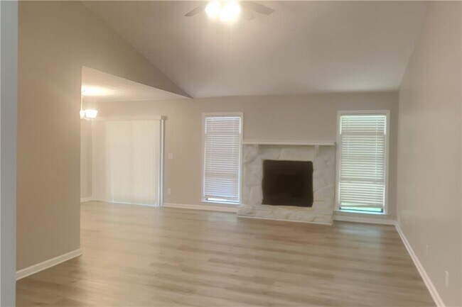 Building Photo - 2620 Bluffton Rd