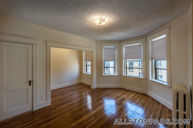 Foto del edificio - 1160 Commonwealth Ave