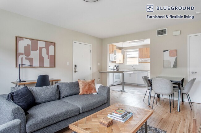 Foto del edificio - 1052 Elkgrove Ave