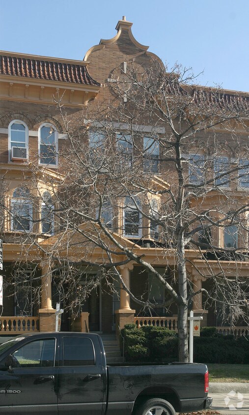 Building Photo - 2805 N Calvert St