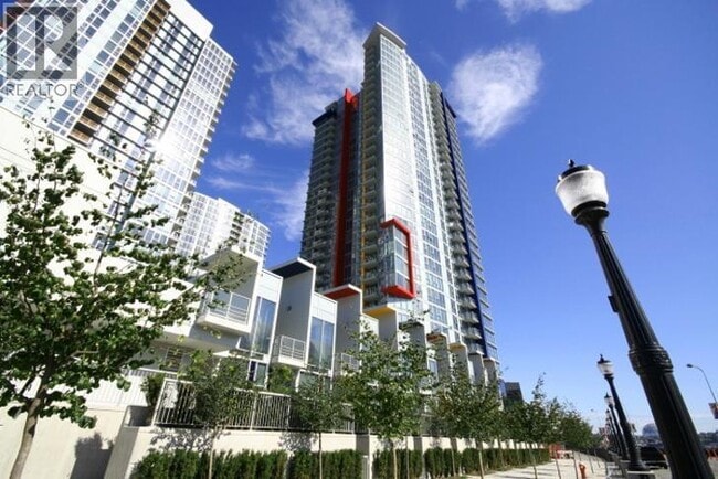 Building Photo - 111 W Georgia St