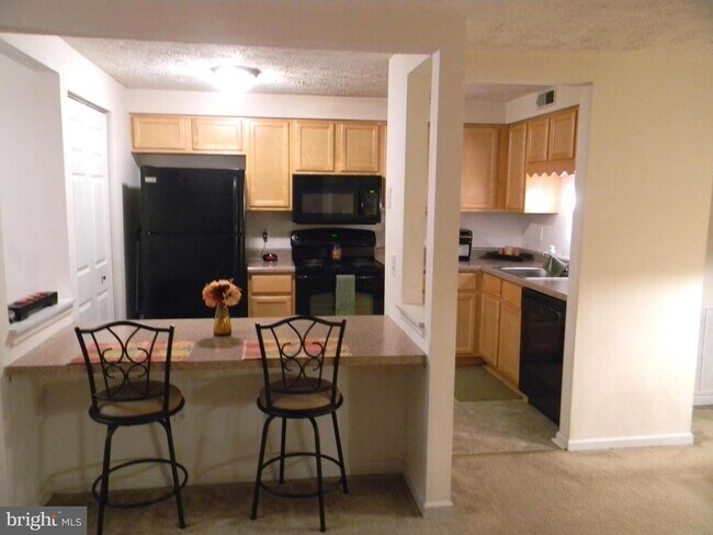 Foto del edificio - 8028 Abbey Ct