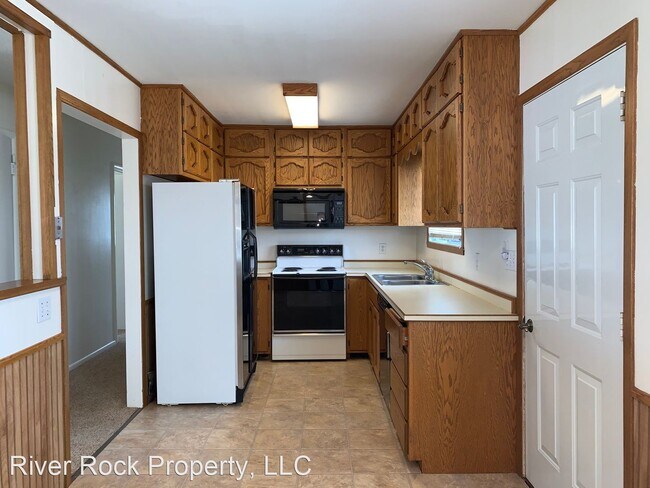 Building Photo - 3 br, 2 bath House - 119 9th Ave E