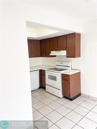 Building Photo - 5944 NW 21st St
