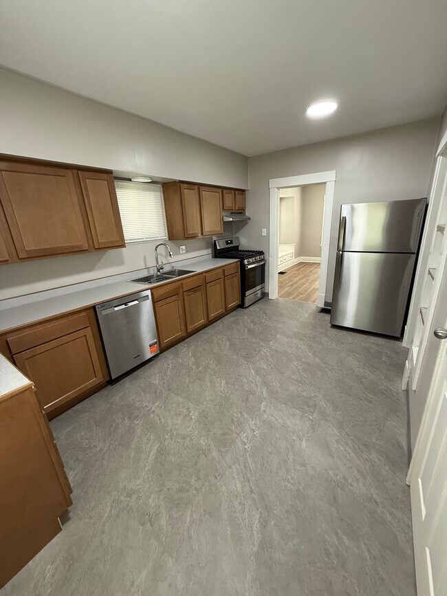 Foto del edificio - Completely remodeled 3 Bedroom 2 Story Homes for Rent