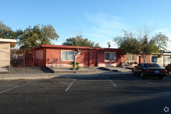 Building Photo - 2317-2401 Sunrise Ave