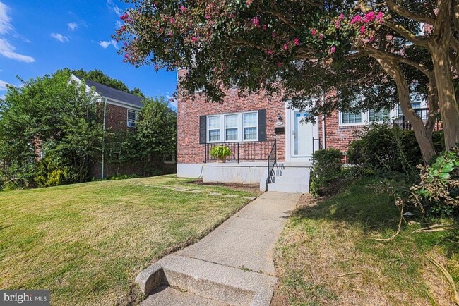 Building Photo - 1809 Deveron Rd