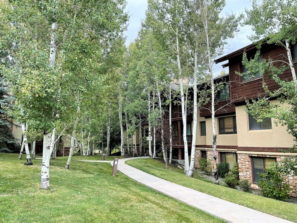 Primary Photo - Top Floor Unit in Pinebrook