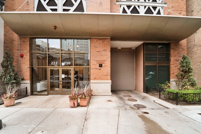 Building Photo - 230 W Division St